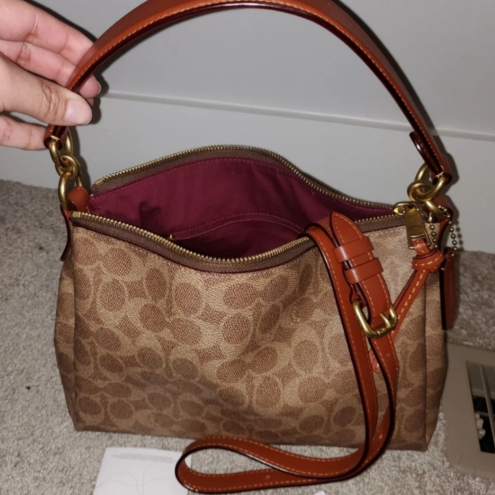 Couch shoulder/cross body bag